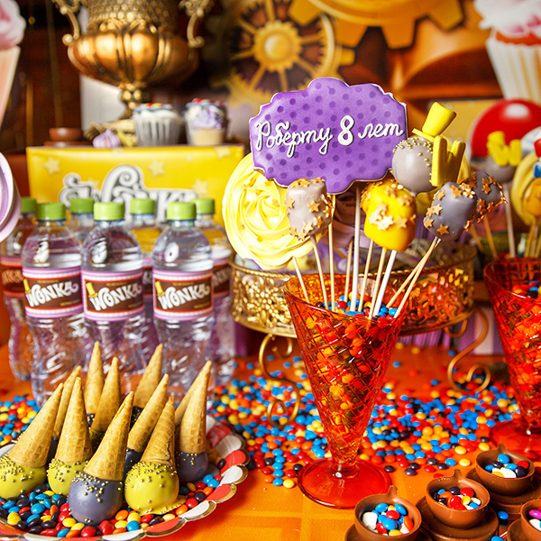 Сладости в стиле Шоколадная фабрика